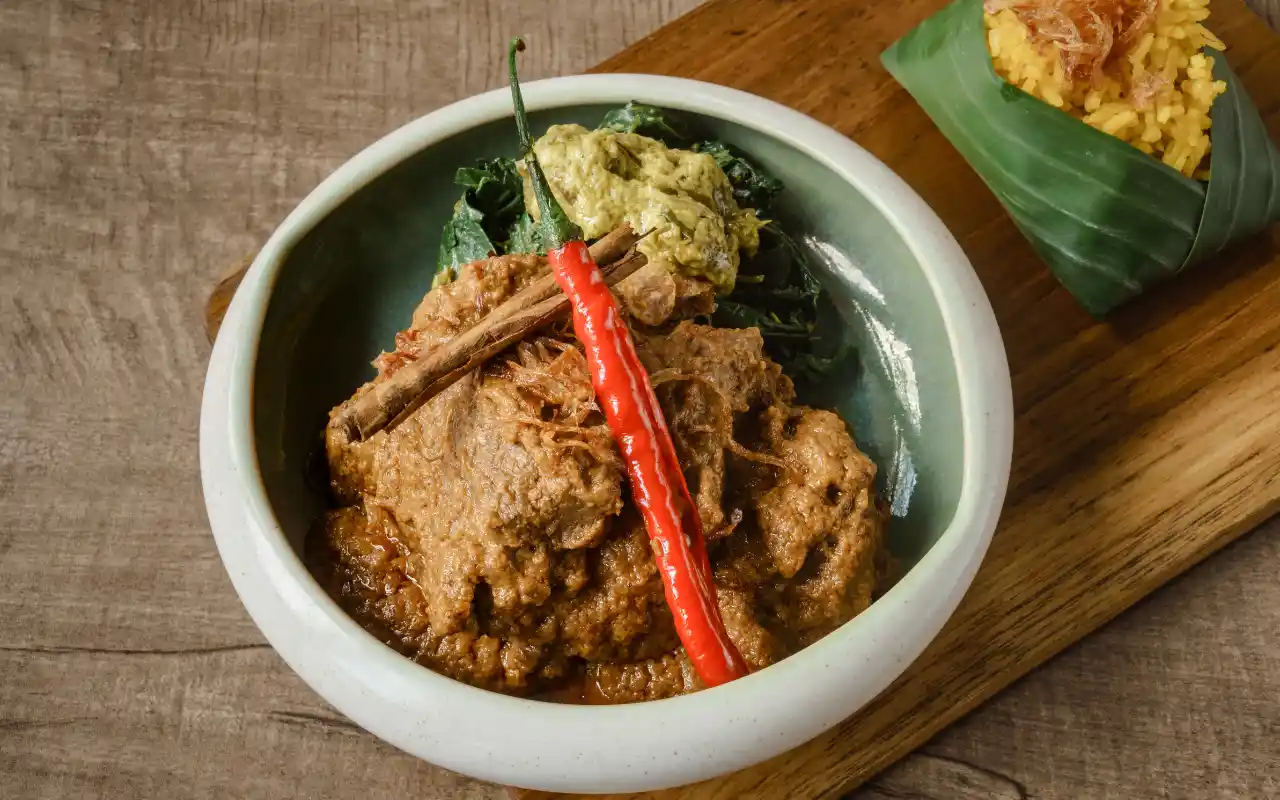 hujan-locale-2502-beef-rendang Hujan Locale UBUD Feed Me Menu |
