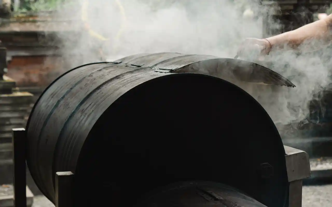 hujan-locale-2503-nyepi-feed-me-002 Hujan Locale's Grazing Menu |